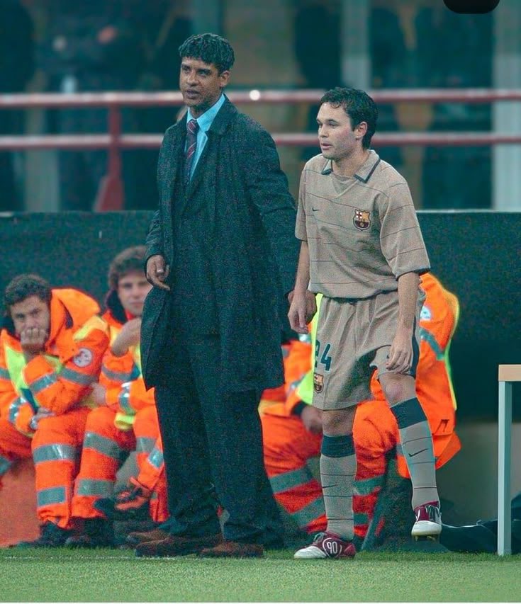 futnostalgico's tweet photo. Frank Rijkaard e Andrés Iniesta, 2004.

Nostálgico! https://t.co/r3VzkUwxpt