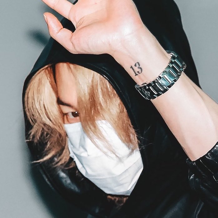 mainpopjmin's tweet photo. isn’t this a crazy ass photo? https://t.co/FMjOnTBoTX