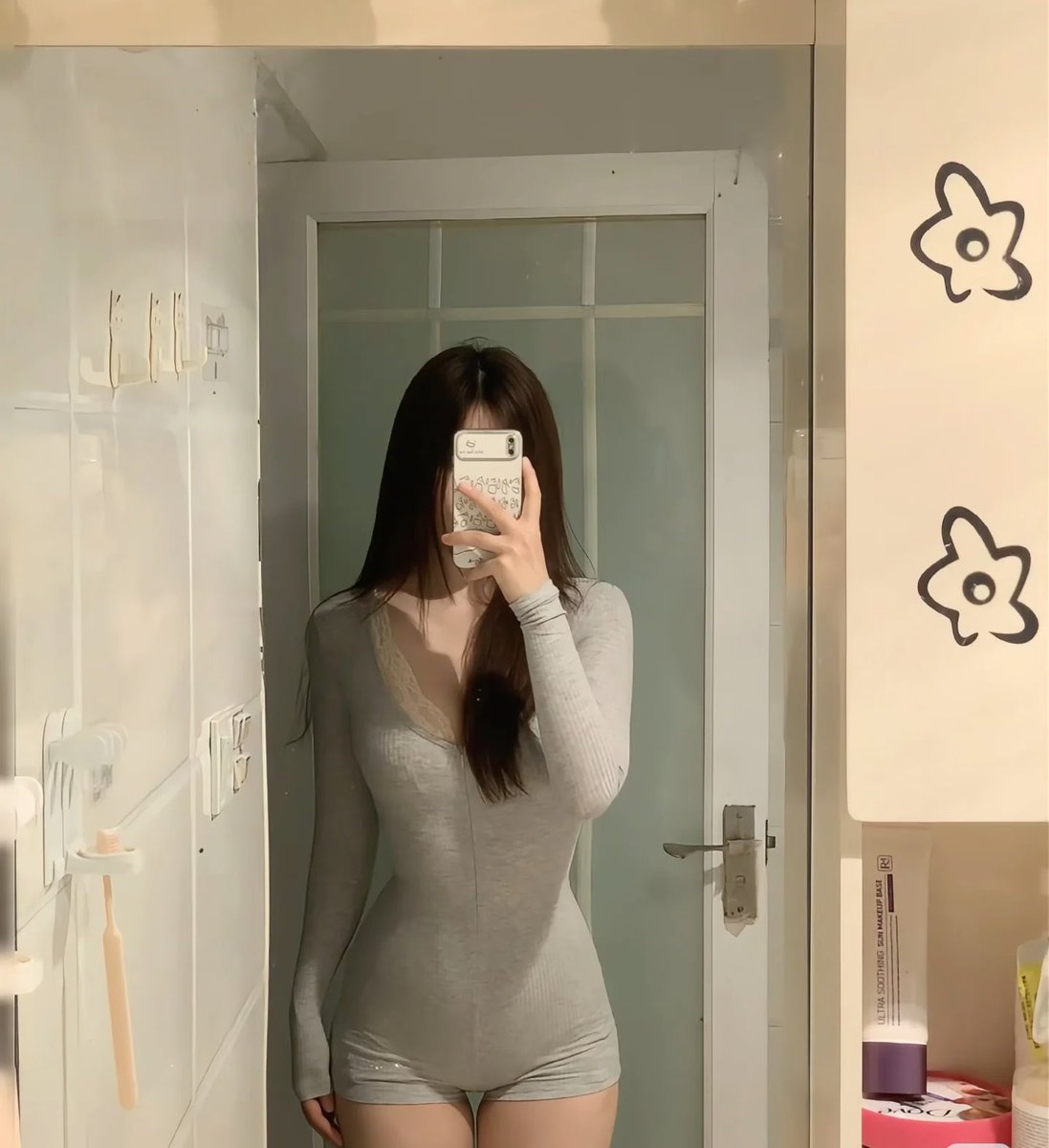 michele32fu2's tweet photo. 睡醒了福湿湿的
有人想锐评一下我的福嘛 🥹   
看完不许瞎说，赶紧看，我要删了

1：看福
2：看🐻 https://t.co/JX8Lu4lulY