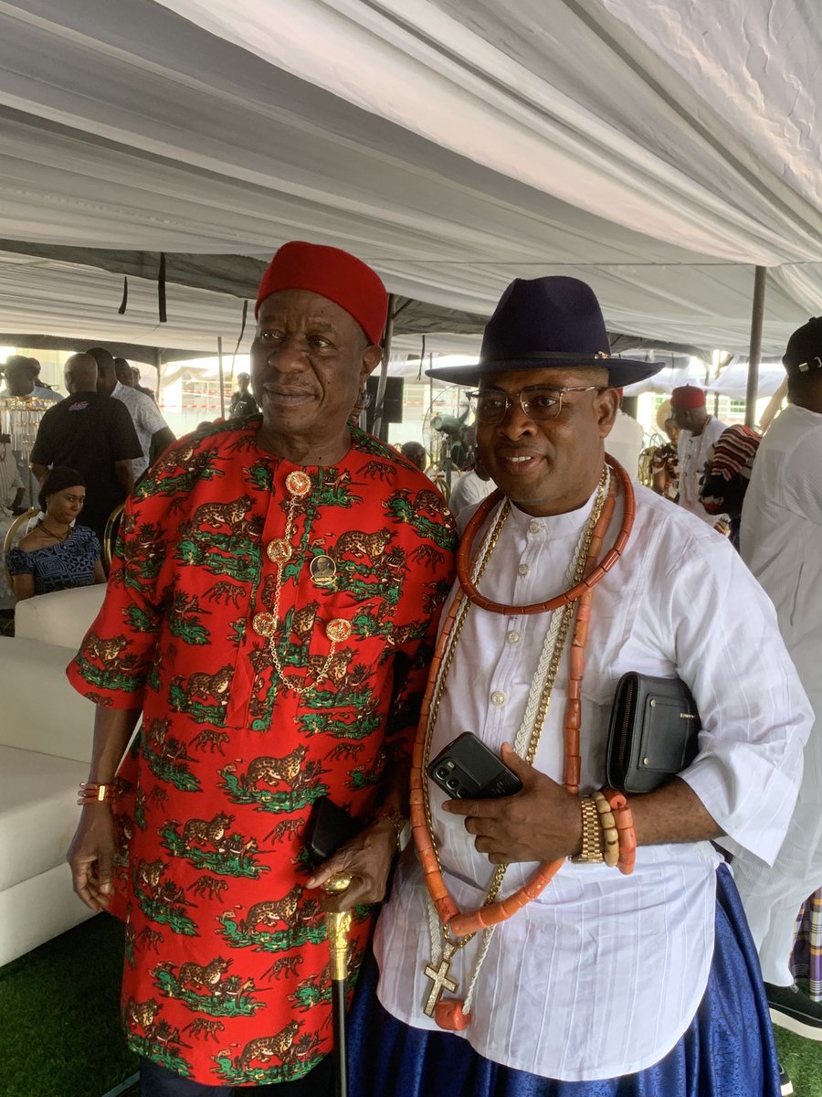 Chiefamaliliste's tweet photo. CHIEF AMB. AMALILI STEPHEN CHINEDUM joined Ohanaeze Ndigbo, Delta Central and South Senatorial Districts (DCSSD) for the 22nd Igbo Day Cultural Celebration, themed “IGWE BU IKE.”

A beautiful celebration of Igbo culture, unity, and heritage, shared with friends and non indigenes. https://t.co/Ne6CYmr6vZ