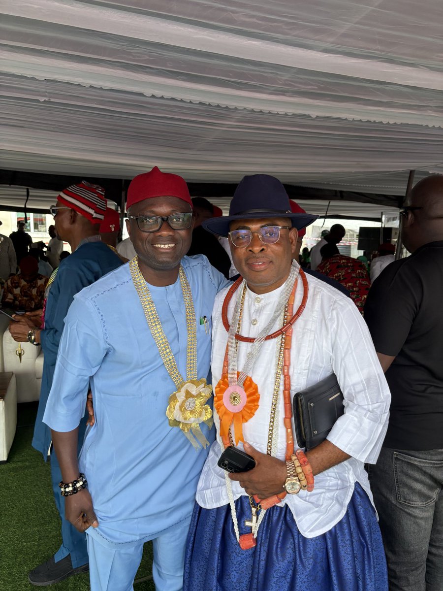 Chiefamaliliste's tweet photo. CHIEF AMB. AMALILI STEPHEN CHINEDUM joined Ohanaeze Ndigbo, Delta Central and South Senatorial Districts (DCSSD) for the 22nd Igbo Day Cultural Celebration, themed “IGWE BU IKE.”

A beautiful celebration of Igbo culture, unity, and heritage, shared with friends and non indigenes. https://t.co/Ne6CYmr6vZ