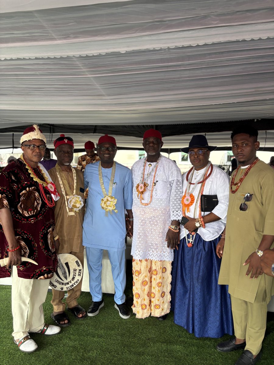 Chiefamaliliste's tweet photo. CHIEF AMB. AMALILI STEPHEN CHINEDUM joined Ohanaeze Ndigbo, Delta Central and South Senatorial Districts (DCSSD) for the 22nd Igbo Day Cultural Celebration, themed “IGWE BU IKE.”

A beautiful celebration of Igbo culture, unity, and heritage, shared with friends and non indigenes. https://t.co/Ne6CYmr6vZ