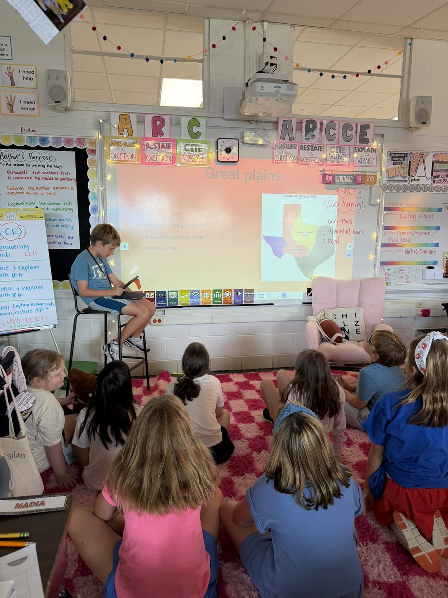 ms_kochsclass's tweet photo. Texas history + technology + student voice = a pretty great day in 4th grade! 🤠💻⭐️ Our students proudly presented their Regions of Texas #Keynotes and showed what they’ve learned! #RISDDreamOn https://t.co/k1GEQ6cY6m