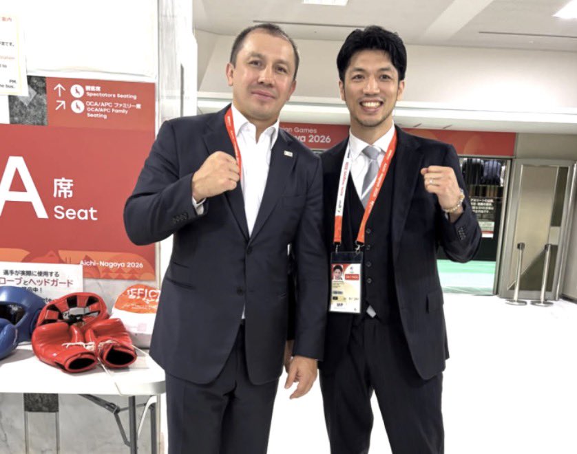 joiningbigevent's tweet photo. ゲンナディ・ゴロフキン×村田諒太

日本ボクシング史に刻まれた伝説のミドル級王座統一戦以来、4年半ぶりに2人が再会🤝 https://t.co/GMKkGI9nSe