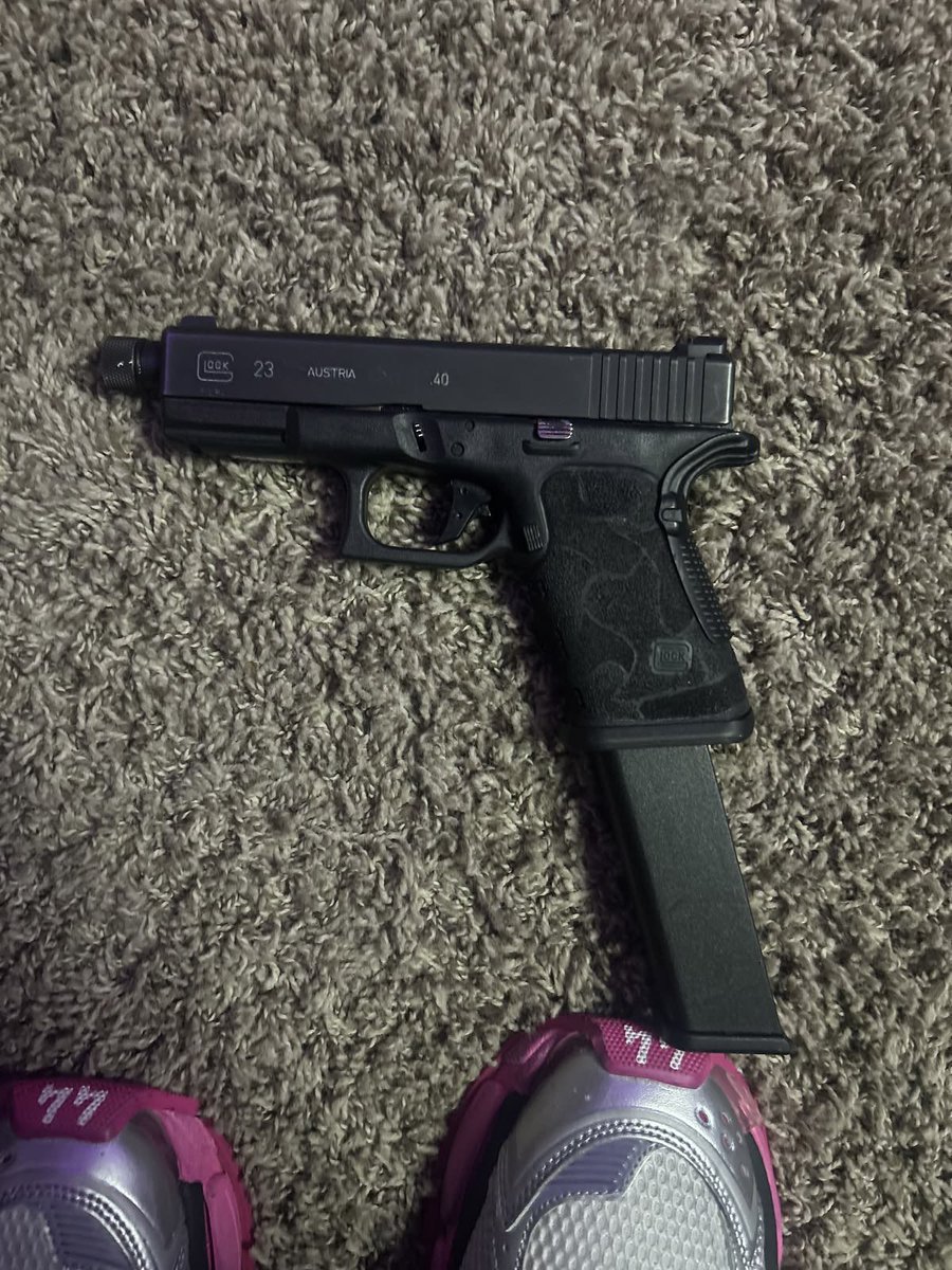 BabysmavksTele's tweet photo. Don’t miss out on Glock deals $450 https://t.co/EYX36uvpSB