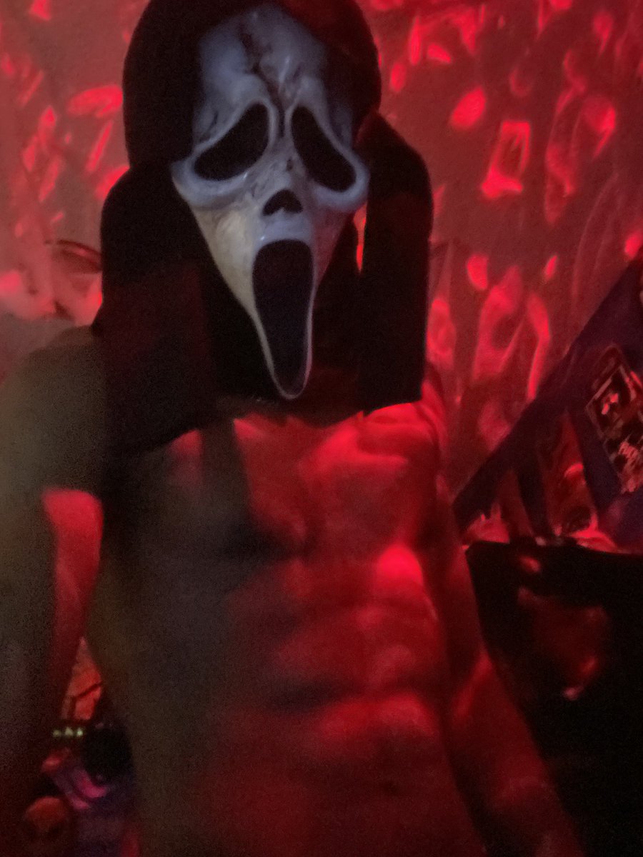 Buggs2deep's tweet photo. Halloween is coming😈😈 https://t.co/9TG1oUBSLz