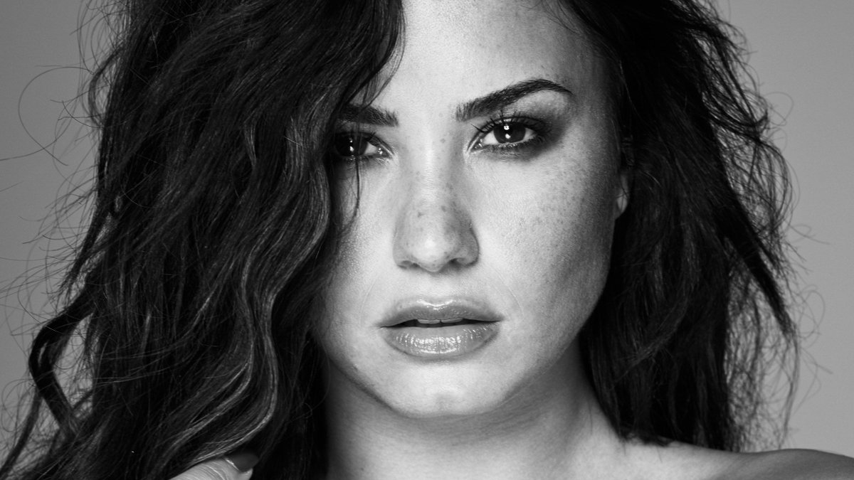 littlebitdemi's tweet photo. foto da carreira https://t.co/2vsUOmHKum