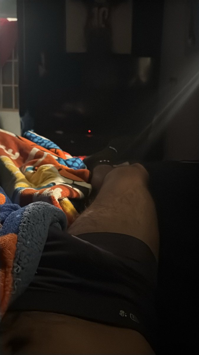 Jesuzzz420's tweet photo. Este clima 10/10 ⛈️ https://t.co/yOVVhso2Jj