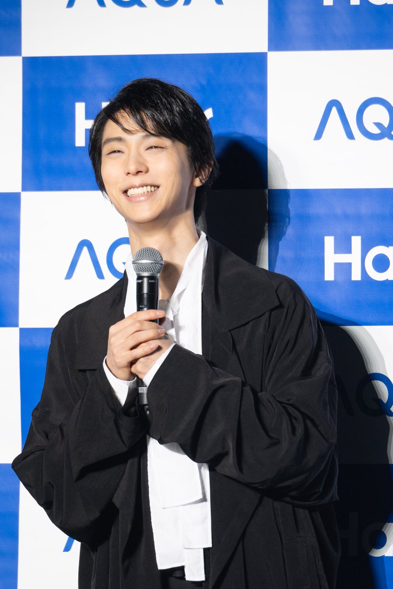 TVGweb's tweet photo. 羽生結弦が氷上で
ハイアール・AQUA新製品を紹介❄️
“アンベール”を鮮やかに披露

羽生のこだわりが詰まった
新CMの撮影裏話を明かす💭
「スケートの技術、表現面も出せたら」

今年でプロ転向5年目⛸
羽生が目指す理想とは…
「いろんな面で極めていきたい」

https://t.co/EjjSDrUt2Q

#羽生結弦 https://t.co/wjNM1AYog0