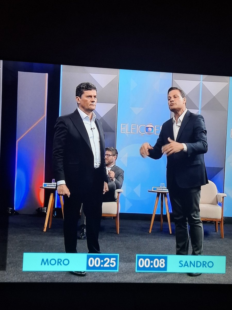 Germanocmf's tweet photo. Impressão minha, ou essa rinha da direita ajuda o Requião Filho?  #debaterpc #RequiaoFilhoGovernador https://t.co/YbpoMijlFB