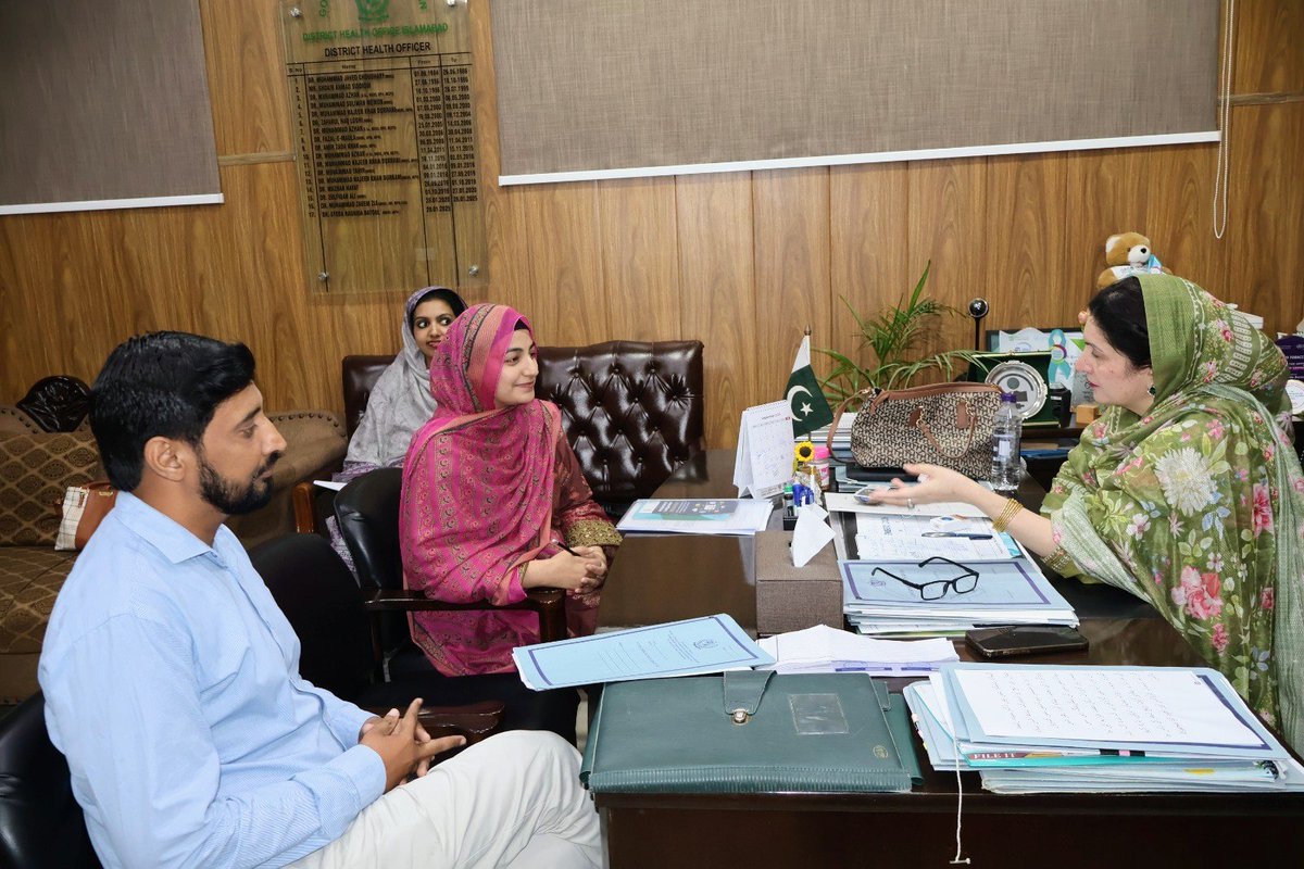 DhoIslamabad's tweet photo. District Health Officer Islamabad met with representatives of NHSP Islamabad to review the Hospital Waste Management Checklist and KoboCollect-based monitoring mechanism, focusing on improved monitoring and compliance at healthcare facilities.

#DHOIslamabad #MHSRC https://t.co/CN4F6IWLKn