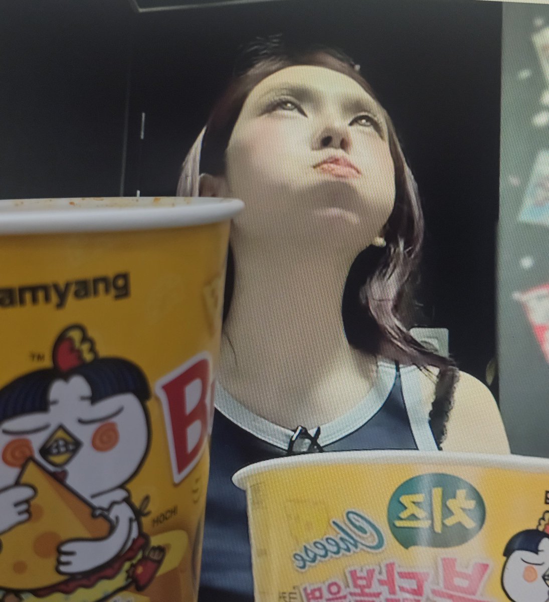Seezom10's tweet photo. I ate the same thing as you, Canny.
 It was delicious, but I couldn't finish it in 5 bites lol.  😅🤣❤️ #chiquita  #babymonster https://t.co/smJjSWe9AZ