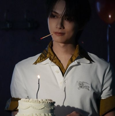 junshuihui's tweet photo. back from the dead to scream about jun dropping a solo album on my freaking birthday of all days https://t.co/c1iEd8calS