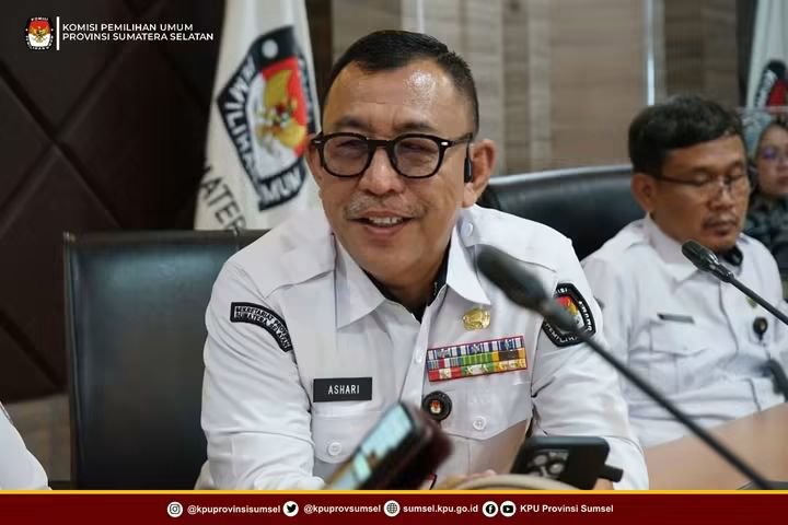 kpusumsel's tweet photo. #Temanpemilih Jajaran Sekretariat KPU Provinsi Sumatera Selatan mengikuti simulasi penerapan fitur harian pada aplikasi e-Kinerja BKN di lingkungan KPU, Senin (28/9/2026).

#KPUMelayani @KPU_ID https://t.co/wXFDEQNIjD