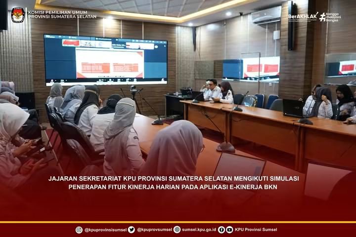 kpusumsel's tweet photo. #Temanpemilih Jajaran Sekretariat KPU Provinsi Sumatera Selatan mengikuti simulasi penerapan fitur harian pada aplikasi e-Kinerja BKN di lingkungan KPU, Senin (28/9/2026).

#KPUMelayani @KPU_ID https://t.co/wXFDEQNIjD