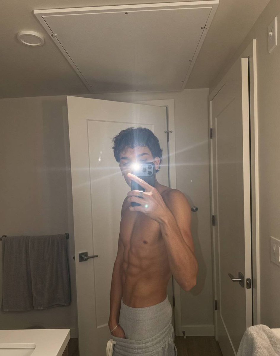 cute_boys_01's tweet photo. #treymakai https://t.co/gvlKlwB7R9
