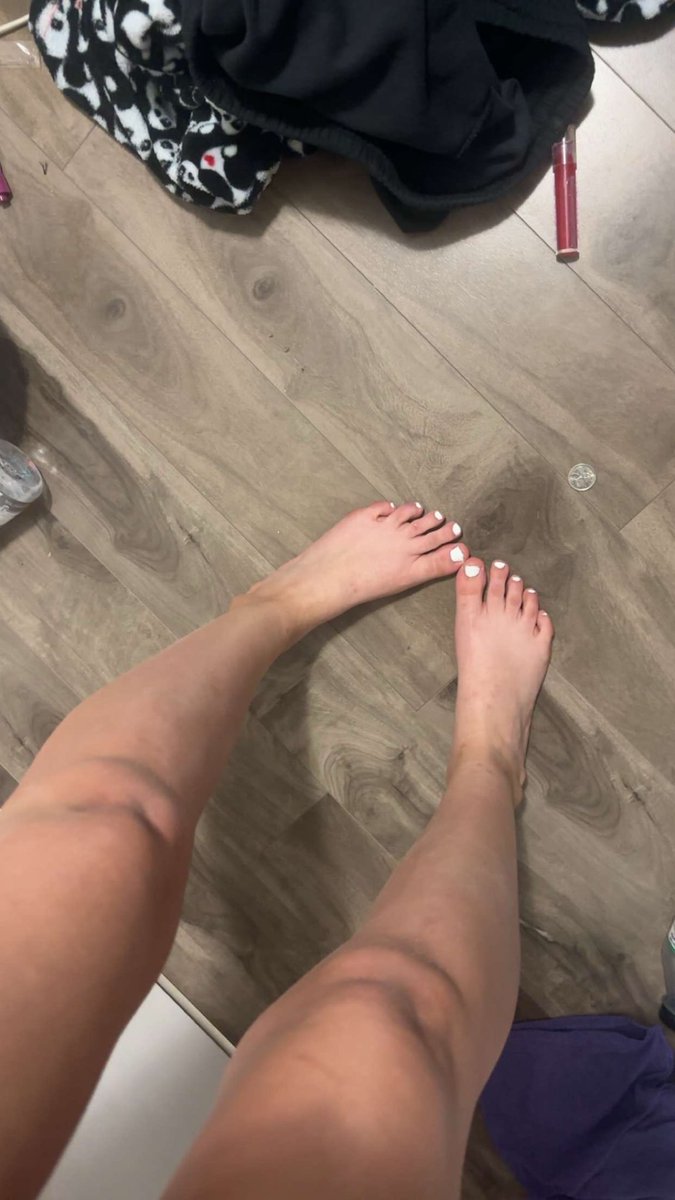 Barefootfever's tweet photo. Want some more find me on foot finder @barefootfever1 https://t.co/SC5Ypc5u8v