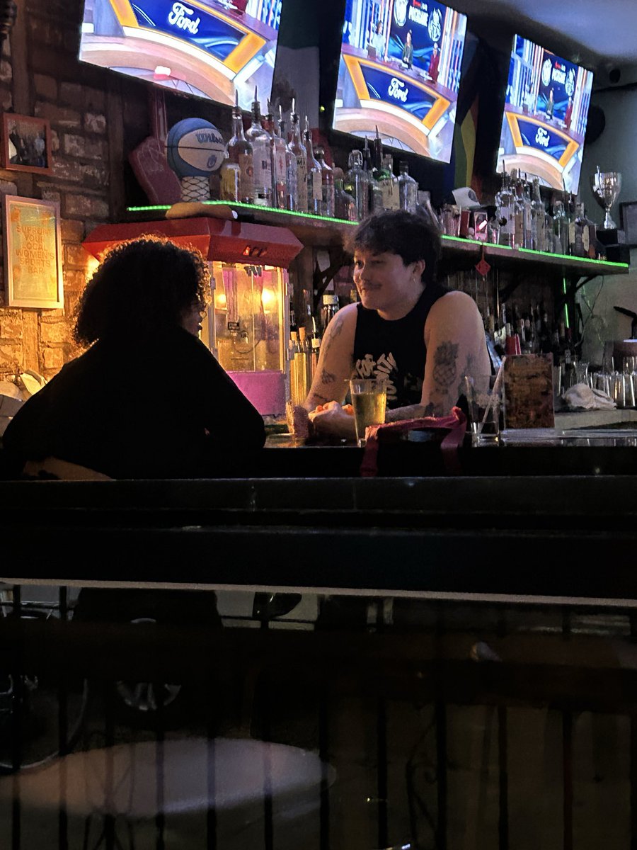 theoxzan's tweet photo. when you have fans https://t.co/jen0sJpAq6