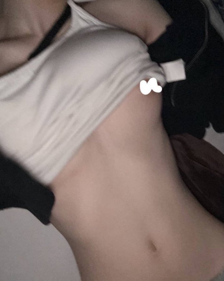 LK_KRI_MNA's tweet photo. 美术生  我真的不要🚪啊

真的给b看  不信你试试！

我真是女菩萨啊啊啊 https://t.co/FWkxTUW2vx