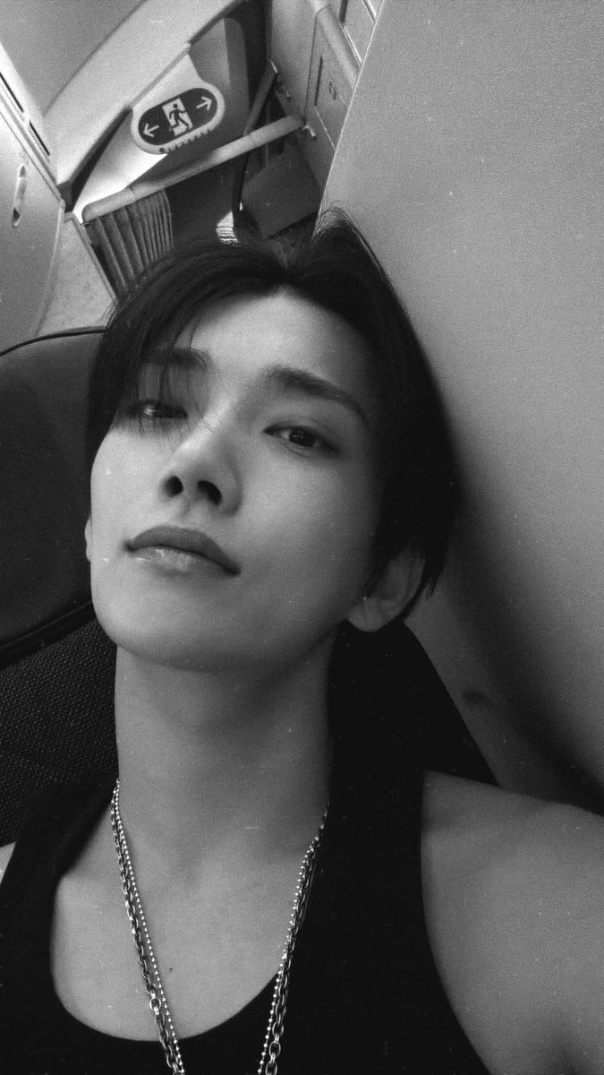 lvrhannie's tweet photo. ?!??? https://t.co/UcYOTri1SY