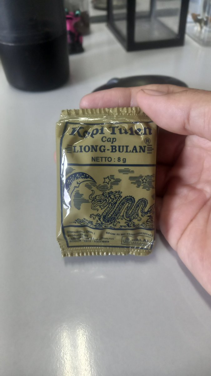 pangeranmoal's tweet photo. Apakah ini Naga yg ada di Susu Beruang ? https://t.co/nrFBzzwJGo