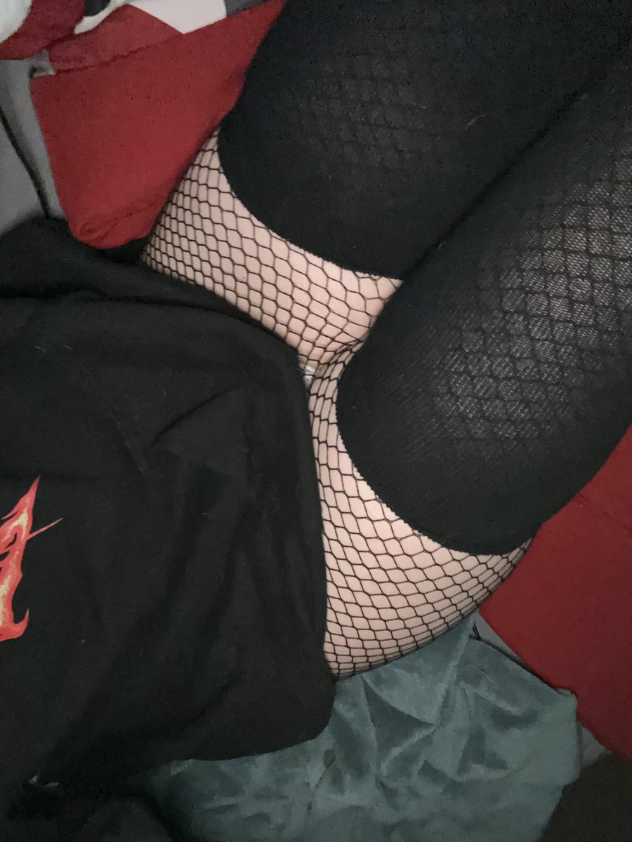 clxwnbabe's tweet photo. I could crush your skull with my thick thighs..hehe >w<

Repost to be mutuals!! (MDNI)

#femboy #nsfw #nsfwtwtًً #bottom #twink #mlm #trans https://t.co/ozef11XIoY