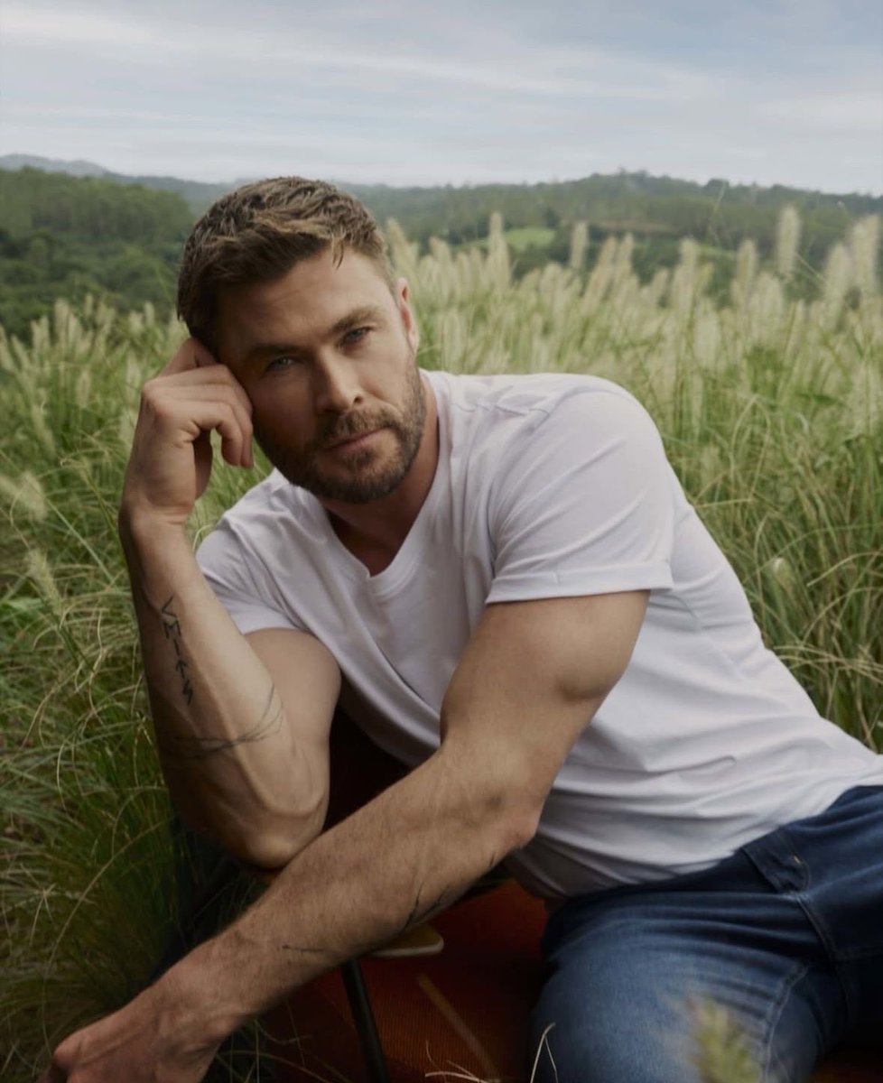 Hemsworth1101's tweet photo. Rise and shine!!!!! https://t.co/CO6TFMQ6OA