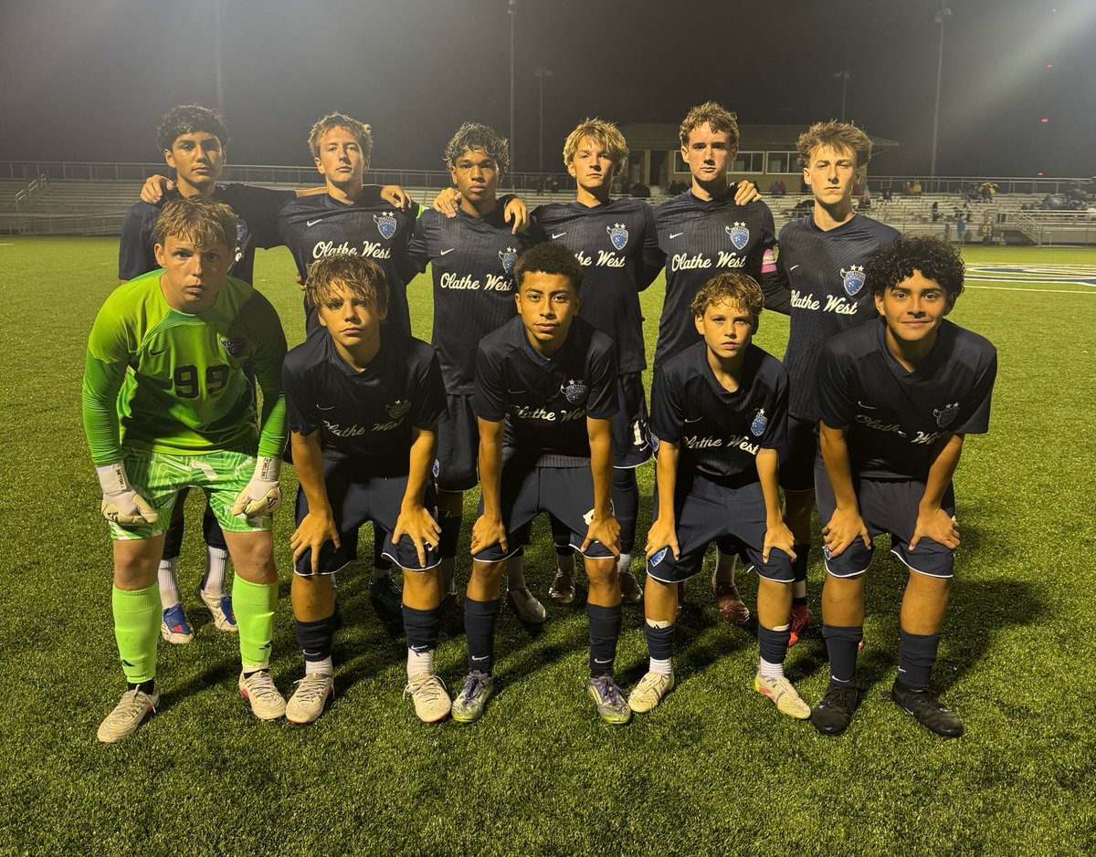 ProfEnright's tweet photo. JV moves to 7-1-1 with 1-1 draw v a good and physical LFS in the rain. Proud of the 2nd half performance. Goal: Friesen @MattTrumpp @aweb9 @CoacHernandezOW @ADButlerOW https://t.co/hvgCTjeOB4