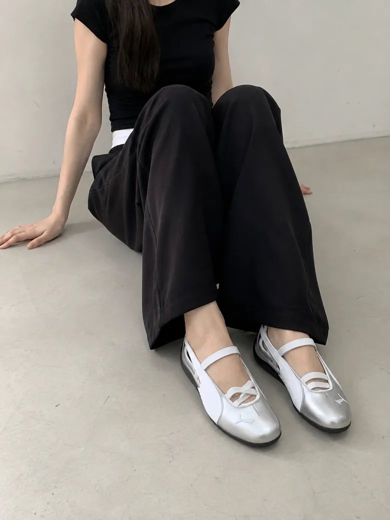 pattysrimon's tweet photo. Pre {korea}
=͟͟͞͞♡ Puma -
Speedcat Valet Metallic - Silver: White
กดได้ 2 size > 230/235
𓂋 ราคา 1,890฿
ชำระตอนของถึงไทย
ꕀ ✳️ส่งฟรี j&t
___ รอ30วันหลังส่งออก | ส่งกลับเรือ
#pumakorea #pumaspeedcat #กดเว็บเกาหลี #พรีออเดอร์ #พรีเกาหลี #พรีออร์เดอร์เกาหลี #puma https://t.co/VxxhAdIkaL
