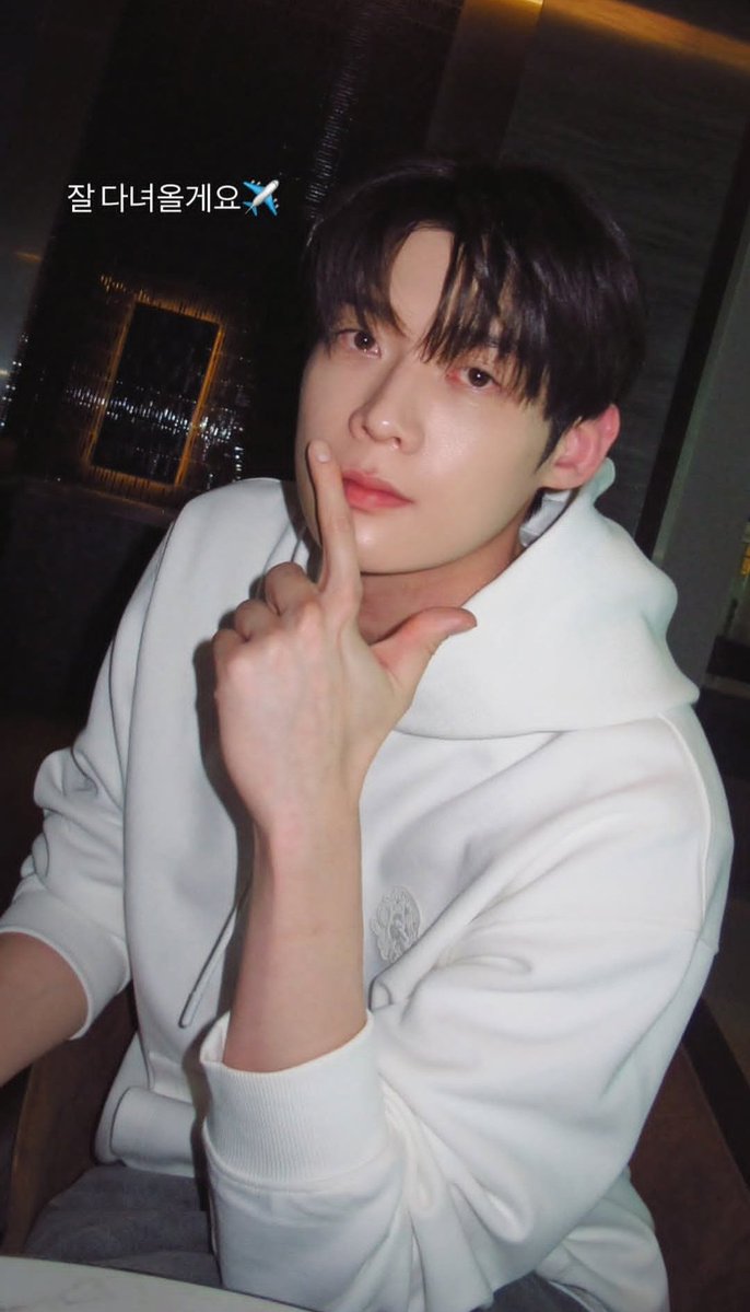 kimlucki5's tweet photo. Wishing Kim Yoonsik a beautiful beginning to his Paris journey.🩵🩵

KIM YOON SIK PARIS FASHION WEEK

#KIMYOONSIKPFWSS27
#YOONSIKINPARIS https://t.co/yKmyldjw4d