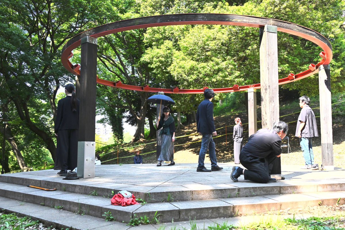shkspr_thr's tweet photo. 【いよいよ今週末開演】
#シェイクスピアシアター ・戸山公園(箱根山地区)野外公演#2 「間違いの喜劇」 

◇日時：10/4(日)15:30開演〜17:20終演予定

◇場所：戸山公園（箱根山地区）野外演奏場跡
　→早稲田大学戸山キャンパス近く

入場無料、予約不要(終演後、カンパを募ります)
立ち見OKです。 https://t.co/wjOEQojM3h