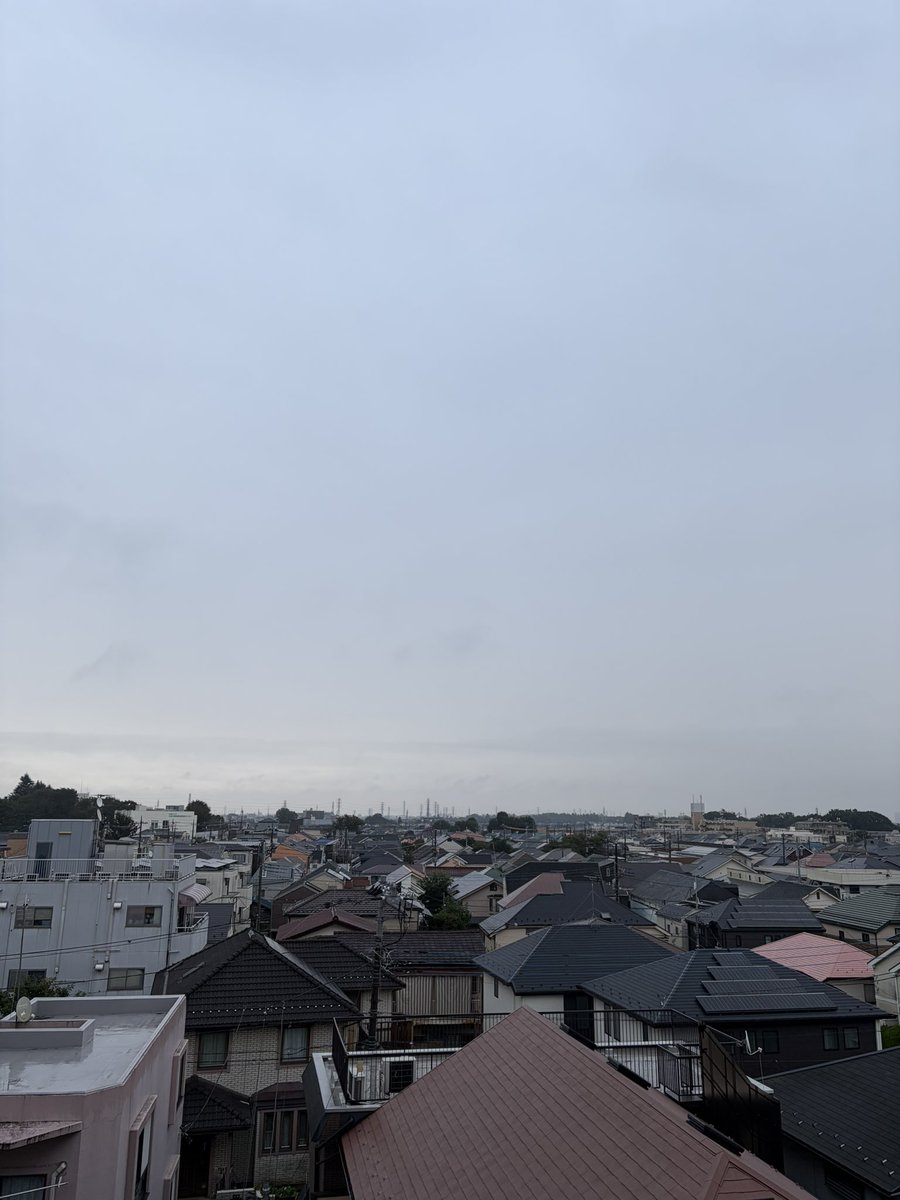 magapooTokyo's tweet photo. 2026/09/30ほんとに9月がおわる日、消費者物価指数2%を下回っているけど、政府補助金が無くなるインフラ、賃金上昇が追いつかない…長雨も影響し生鮮品高騰、スーパー品数も少ない益々生活苦しくなる一方やん。でも呑みはやめられない😛。舵取り間違えると内閣支持率ヤバいよ #イマソラ #アサソラ #CPI https://t.co/dubcNclBpL