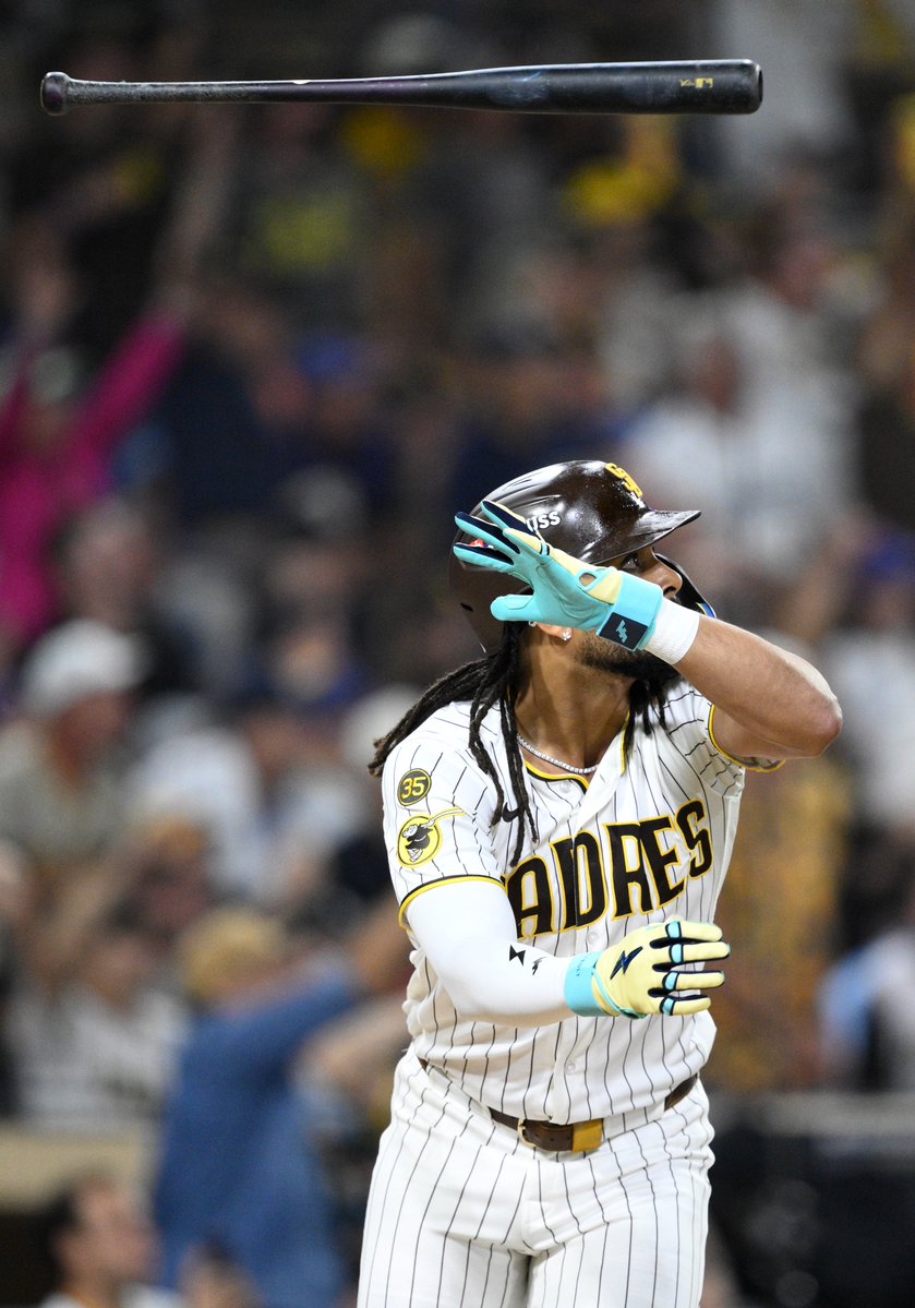 Pics that go hard ft. Fernando Tatis Jr. 🔥 
 [📷](https://pbs.twimg.com/media/HTbs-81XwAAuaKb.jpg) https://pbs.twimg.com/media/HTbs-81XwAAuaKb.jpg https://pbs.
