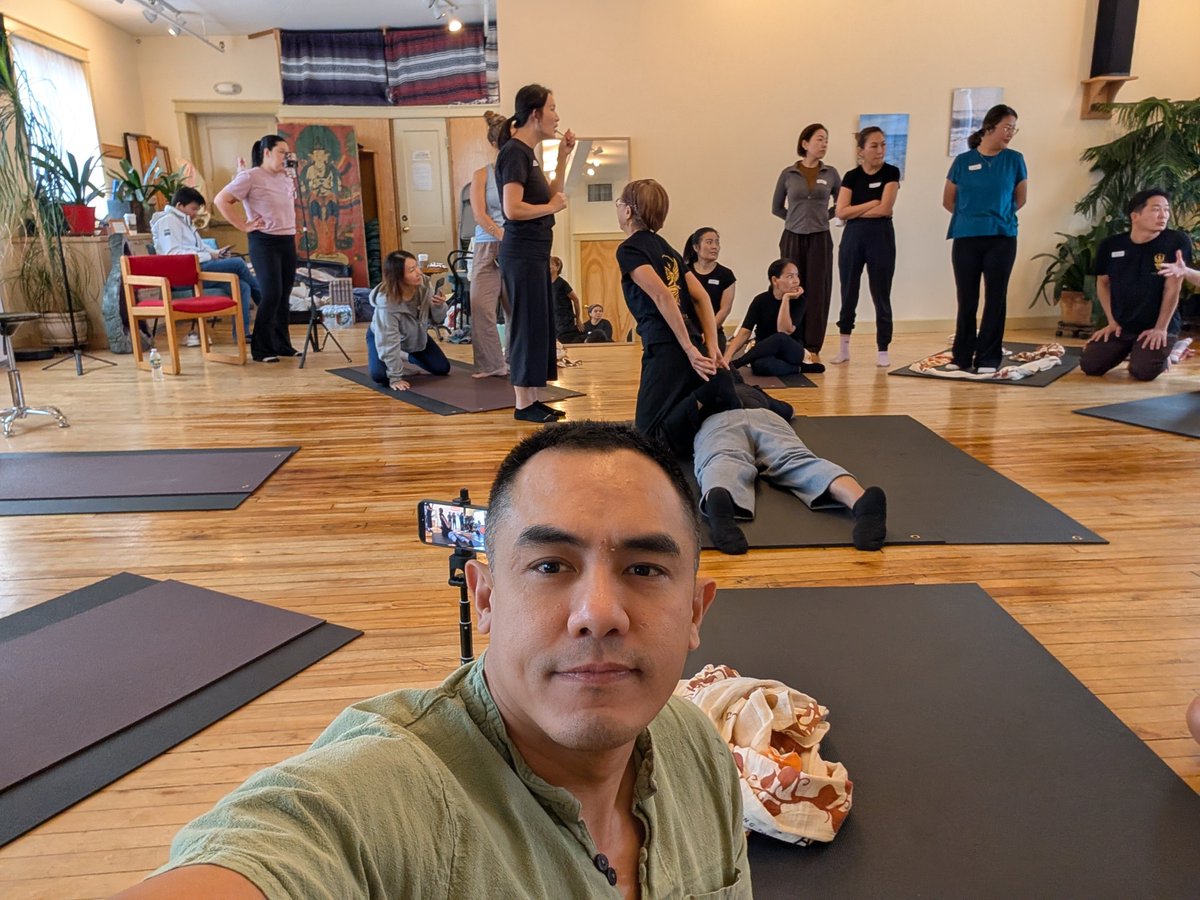 BankDAYSPASALON's tweet photo. Back to Boston for a wonderful massage training. 
#Massage #Training #Boston https://t.co/2Fz2wb6iWc