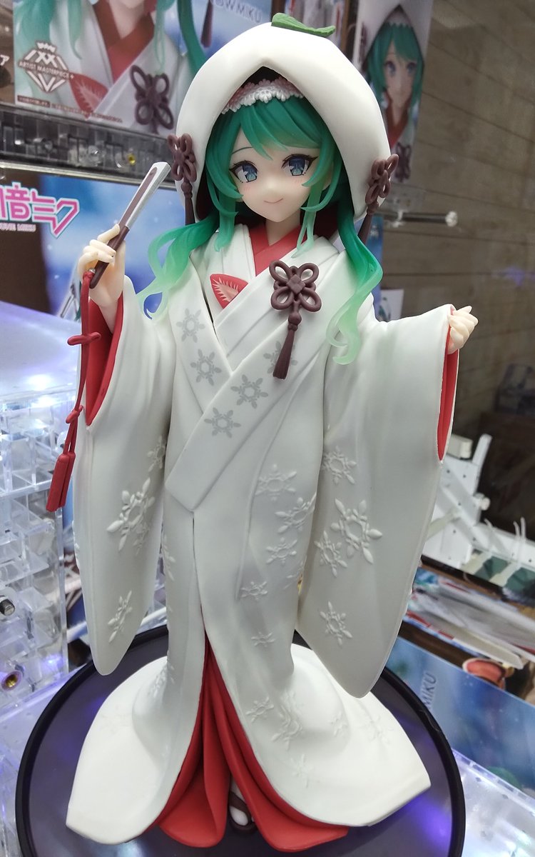 leisurelanootsu's tweet photo. 【プライズ】本日新入荷！
『雪ミク AMP＋ SNOW MIKU ALL STARS フィギュア～2013ver.～』
#初音ミク #プライズ #クレーンゲーム #UFOキャッチャー #大津 https://t.co/uvHyu4rq4E