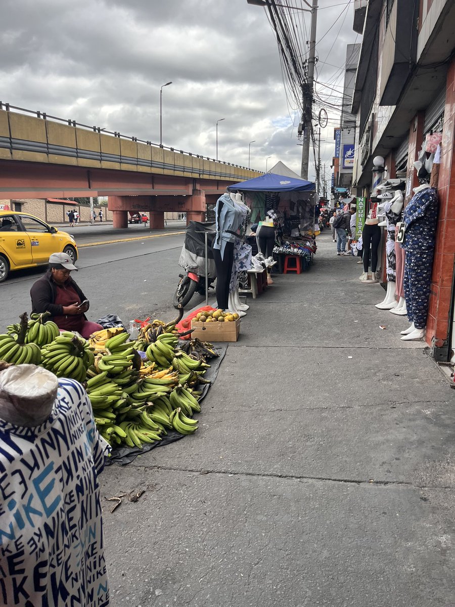 csardgo's tweet photo. @amcquito Y el control en las calles para cuando https://t.co/82GGMqlCyK