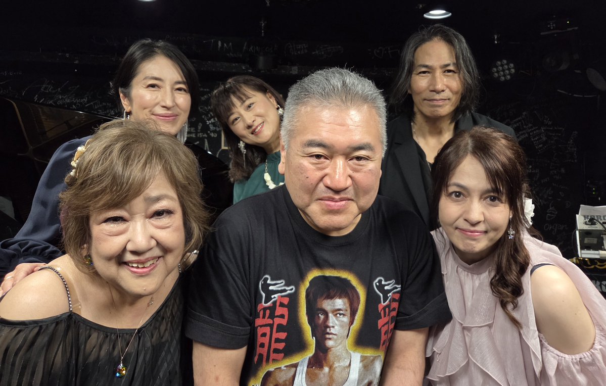 s1024nanjyo1's tweet photo. 怪獣工房１０月の営業日です。先月の９月１２日京都のLIVE SPOT RAGに娘とセラムンライブに行って来ました。久々のライブ楽しかった。😀#ANZA　#小坂明子　#木村早苗　#朝見優香　#笠原竜司　#LIVE3553 https://t.co/7F1R7XWhu9