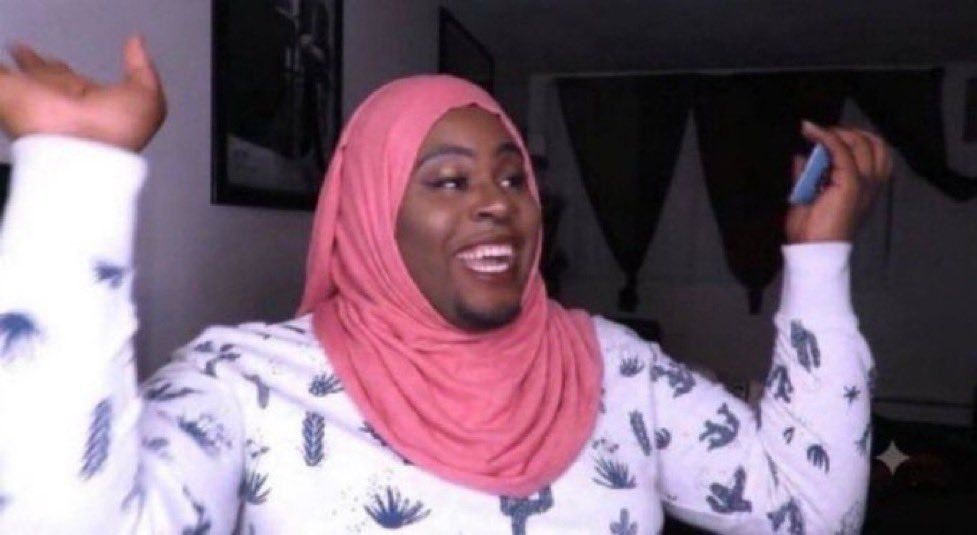 J80of's tweet photo. Let’s ask manon why she was at a zionist’s private concert, why her man glazes abusers, and why she’s been hanging out with lizzo after she defended the Epstein files https://t.co/x9Wazyn4UR