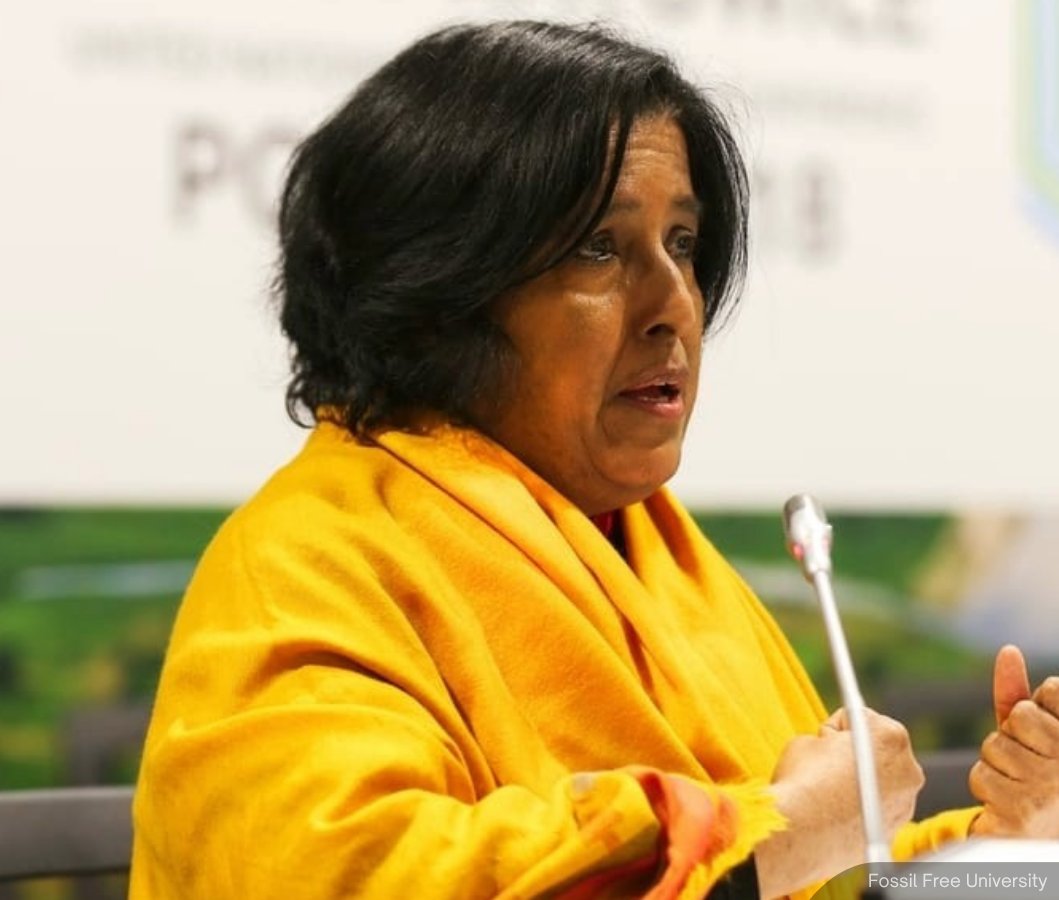 NewsBFM's tweet photo. Sahabat Alam Malaysia president Meenakshi Raman was barred from entering Sarawak after arriving at Miri International Airport from Kuala Lumpur yesterday.

Immigration officers stopped her upon arrival and later told her that a report had been lodged against her in May 2025.

🧵1 https://t.co/sBVuOwAybZ