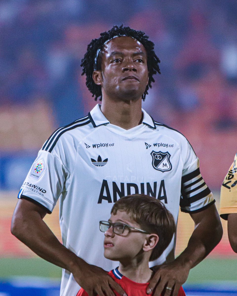 Maugor's tweet photo. Otra cara distinta que contra Nacional, hoy me gustó más Millonarios. Cuadrado va aportar por el medio, Leo sigue marcando y esperemos corregir la pelota quieta. A pensar en Copa ¡VAMOS MILLONARIOS! 💙Ⓜ️💙Ⓜ️ https://t.co/8q2bBbioGZ