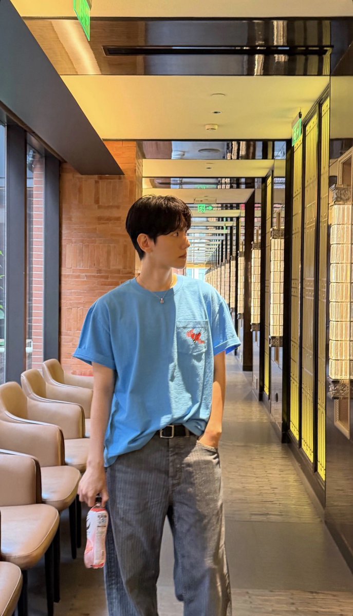 bbbhyunn's tweet photo. 💬👼🏻 คยูงสตอรี่ . . . ♥️

ㅡ มองไปไหนน้อเรา?..

มีอัพเกรดคอมเม้นสตอรี่ตัวเองเป็นแล้ว555555 คือดี คือเริ่ส ถ้าไม่บอกว่าเผลอก็จะคิดว่าถ่ายแบบ 😋😋 https://t.co/08LPHbPPDa