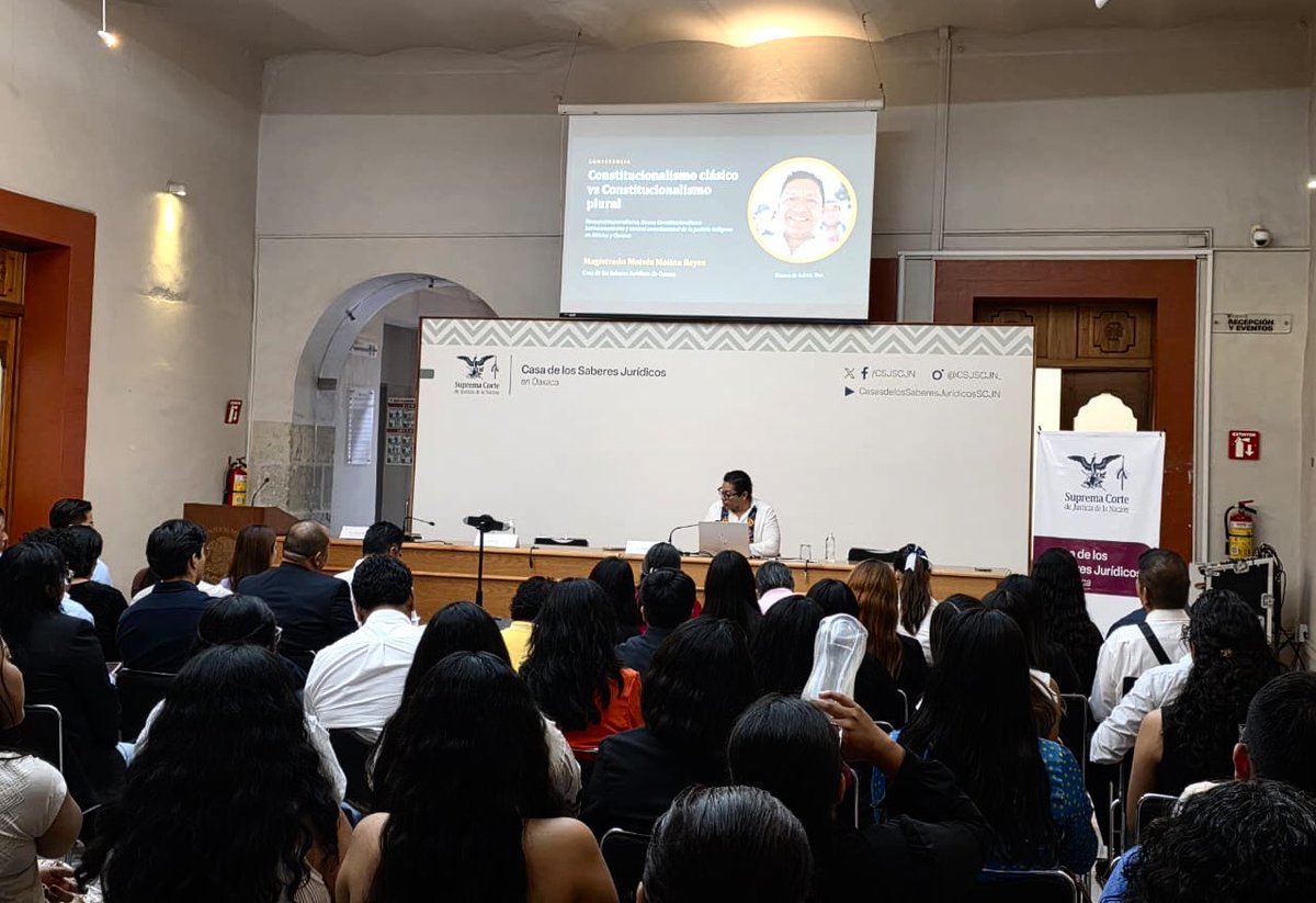 MoisesMolina's tweet photo. Hoy tuvimos casa llena en la @CSJSCJN de Oaxaca. 🙌
🔥 Constitucionalismo Clásico vs Constitucionalismo Plural https://t.co/2s02gD4evI