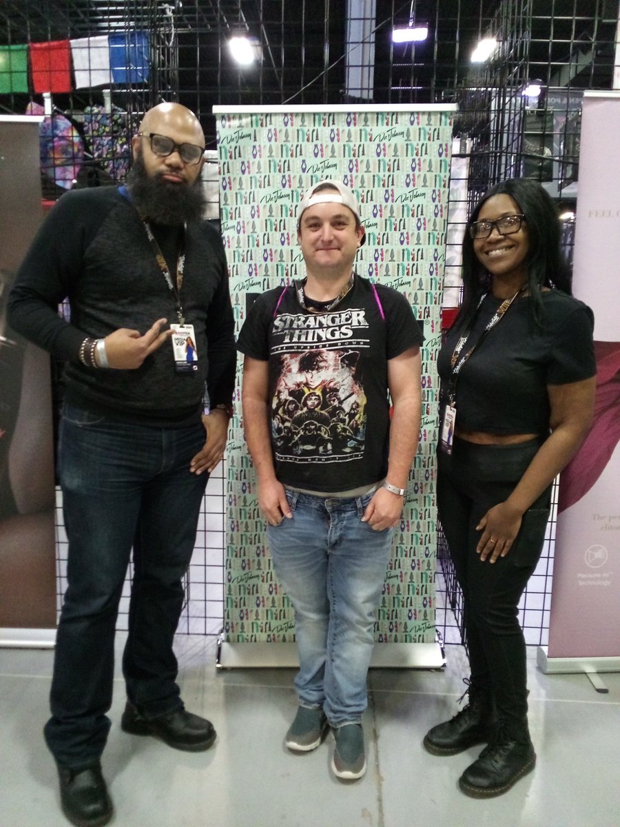 JasonR9008's tweet photo. @WTFtv I can't wait to see you both in New Jersey this year I'm so excited for Exxxotica New Jersey 😂🎉🎉🎉🎉💯💯😎😉😃👍 https://t.co/cs2oCnC82c