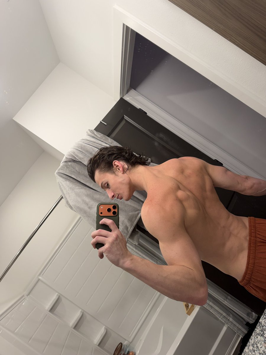Noah69nines's tweet photo. Body https://t.co/gbVQfVCyhH