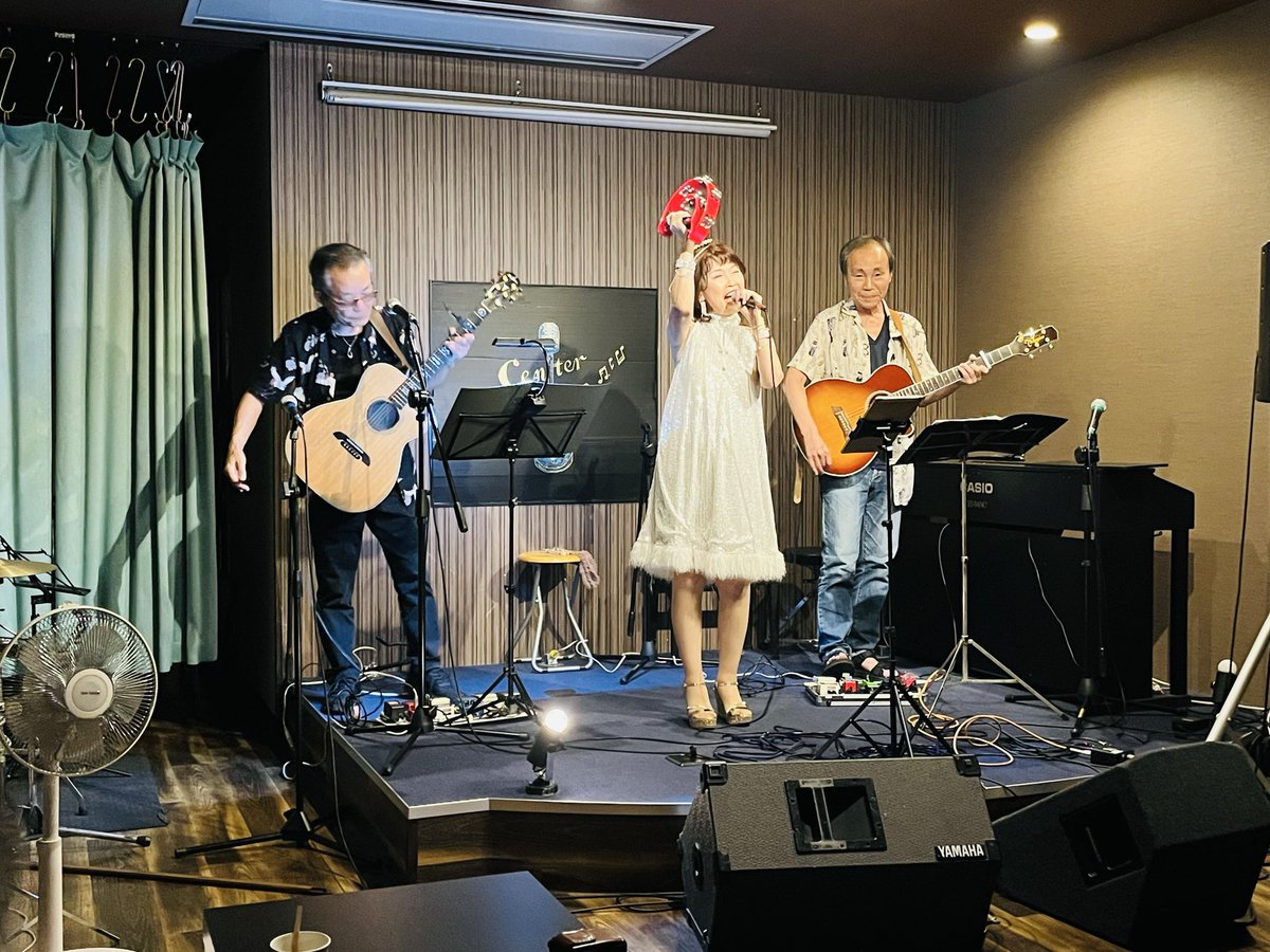 urutorakinchan's tweet photo. 9月19日のセントラルコーヒーライブ、SHOWAとモーニングピースさん初登場‼️お陰さまで満員御礼❣️無事終了致しました。娘が初めて観に来てくれて嬉しかったです😊🙏 https://t.co/78Av3f02Bi