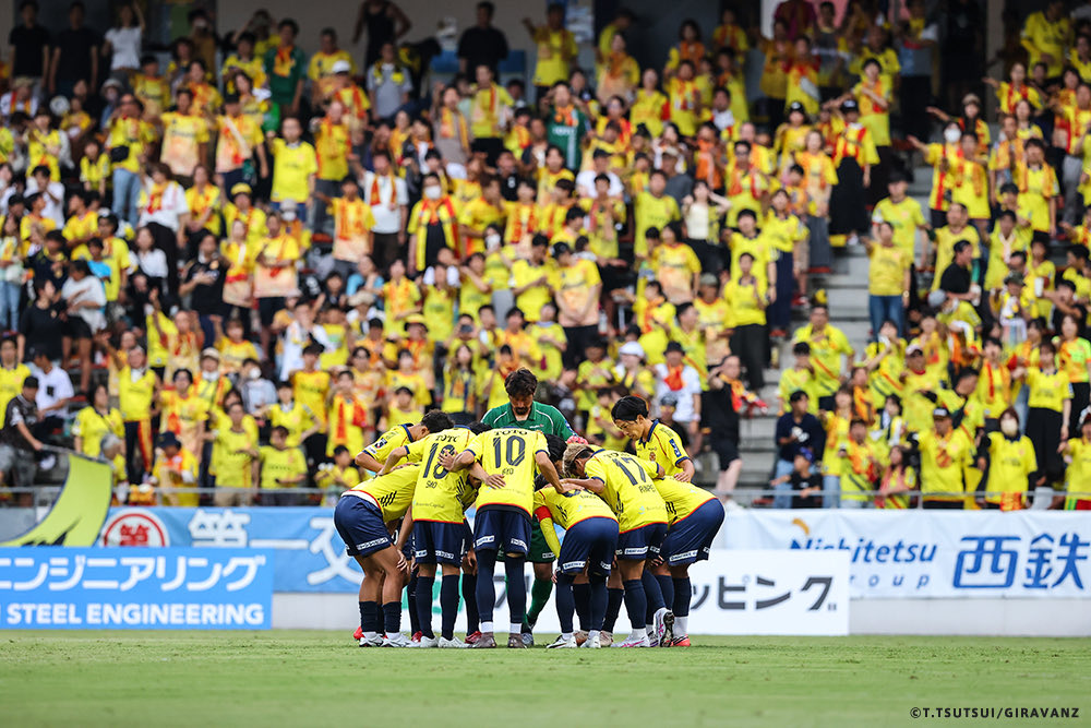 ryosuke_jp's tweet photo. 先週、株式会社ギラヴァンツ北九州の取締役副社長に選任頂き、共に闘わせて頂くことになりました。

なぜ？と何度も聞かれますが、ホームのミクスタを一目見て、その素晴らしさに心を奪われたから、です。 https://t.co/hp5XOU42wH