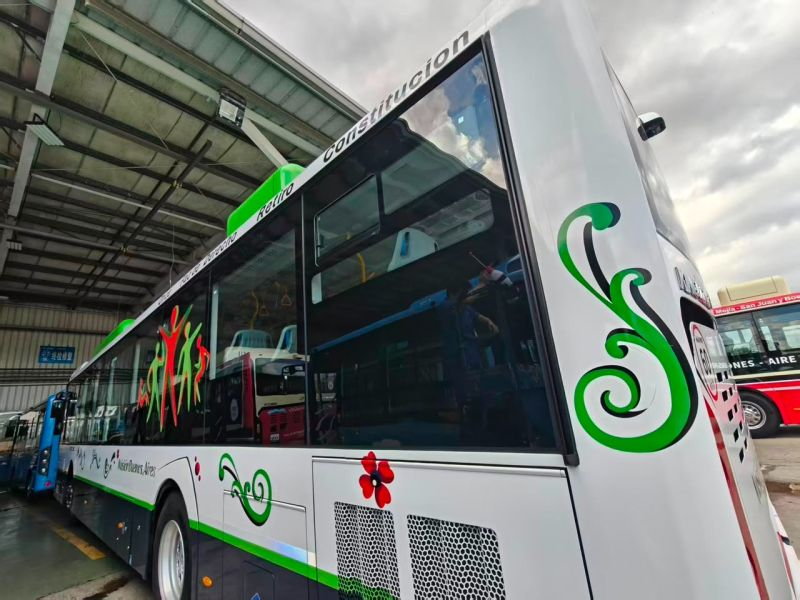 CiudadDeBondis's tweet photo. 🇨🇳MISION CHINA⛽️
BOMBAZO: #MisionBuenosAires renovará la flota de la #Linea61 y #Linea62 con coches #KingLong a GNC. Llegarán en noviembre al país. No se especificó la cantidad de coches
📸Pudong Motors https://t.co/vUVUeyp2VX
