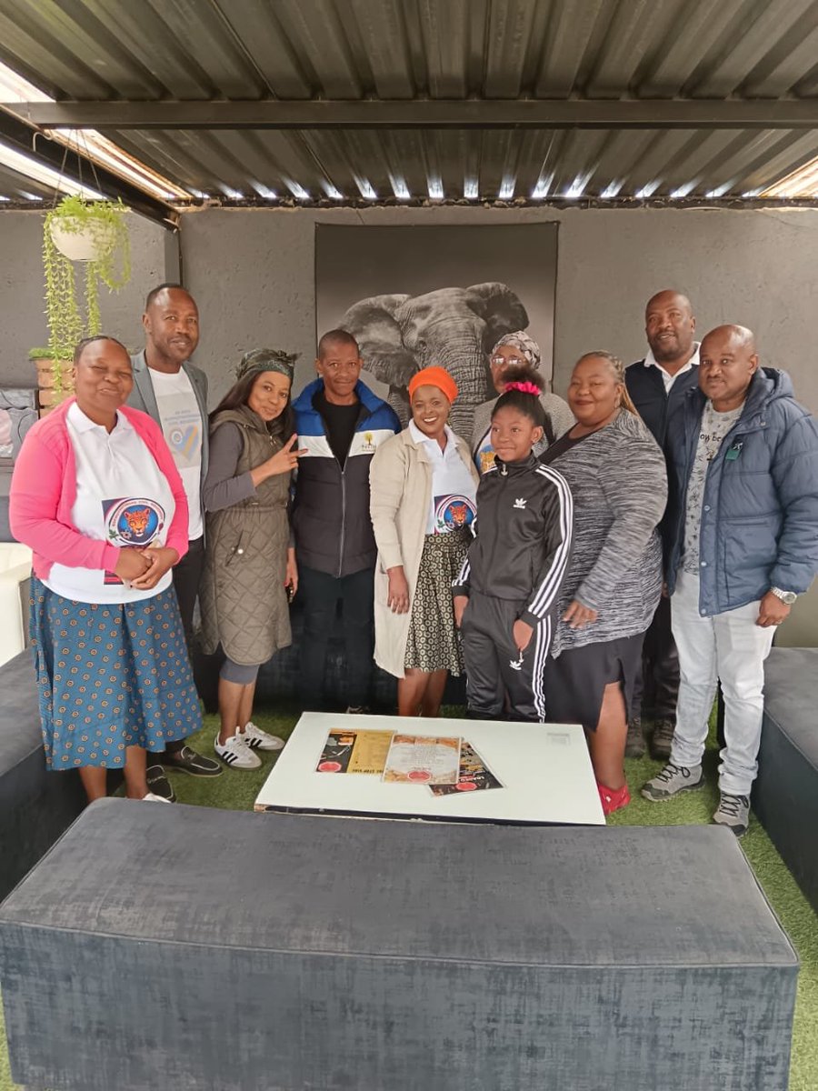 mBontle28871's tweet photo. Bophuthatswana Civil Movement Moretele Leadership
together with its Mayoral Candidate, Bella Botopela, and Bojanala Regional Chairperson, Reuben Lesejane, visited the Tribal Council of Kgosi Nawa le MmaKgosi of Baphuting ba Nawa in Lebotloane and Mathibestad.
#VoteBCMLGE2026
#BCM https://t.co/38WJUg8bzp
