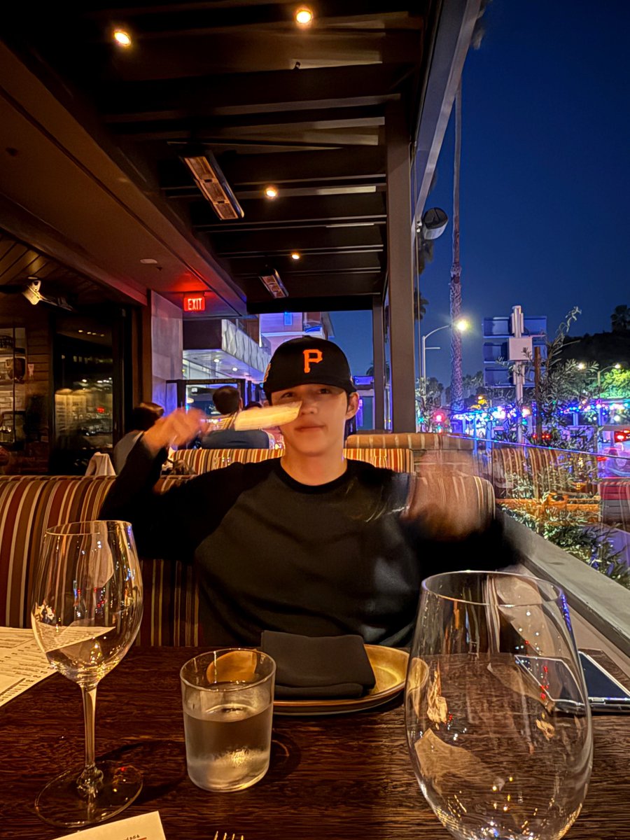 wonubliss's tweet photo. sound_of_coups 🖤🍽️📸 #에스쿱스 https://t.co/DpdavknYyG