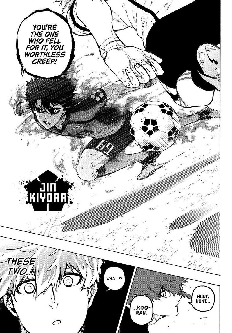 kaizen57070's tweet photo. This chapter of bluelock first starts with side b where the players are  forbidden from using their special skills now in back to the england game kurona training is revealed and he has been put in to mark teddy and kiyora to intercept the ball from him  #bluelock363 https://t.co/32xCQAZoY7